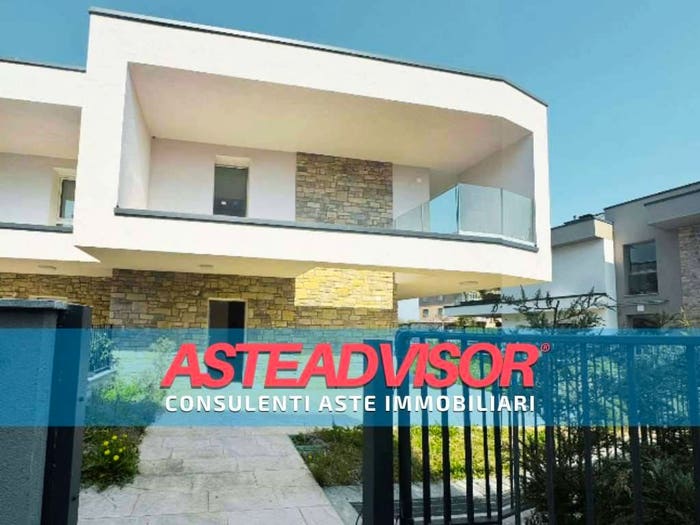 Casa con 6 locali in vendita in Via Martinella, Torre Boldone