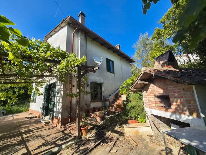 Casa con 6 locali in vendita in Vocabolo Petralata, Giove