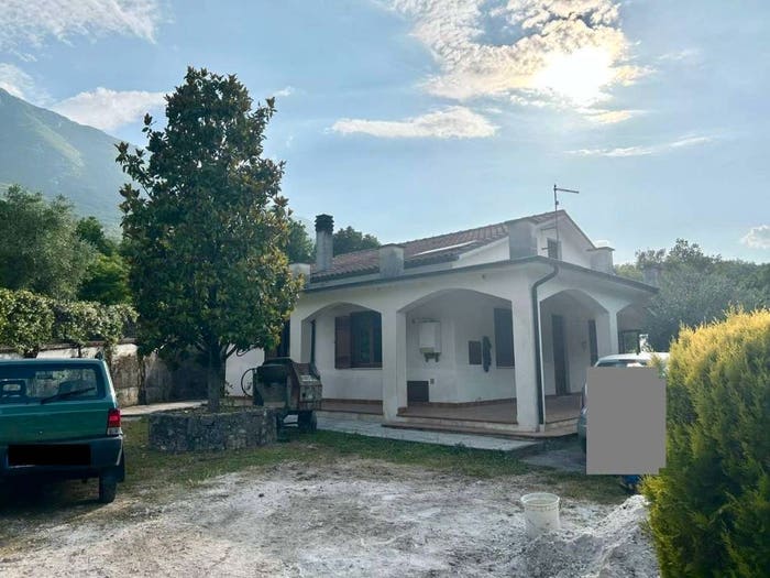 Casa con 5 locali in vendita in località rossi, San Vincenzo Valle Roveto
