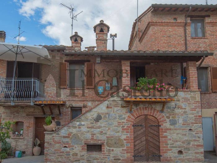 Casa quadrilocale in vendita in Via Trasimeno, Panicarola, Castiglione del Lago