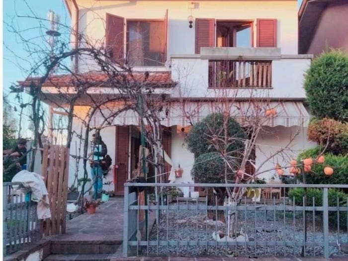 Casa con 6 locali in vendita in Via Papa Giovanni XXIII, Centro, Cologno al Serio