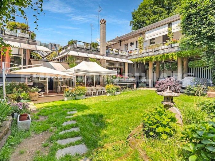 Casa con 6 locali in vendita in Via Lampugnano, Trenno, Milano