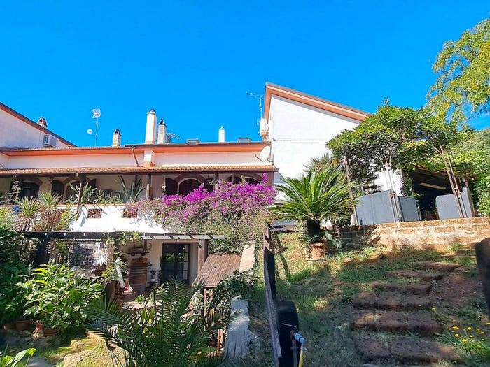 Casa quadrilocale in vendita in Località Pel di Lupo, Castelnuovo della Misericordia Gabbro, Rosignano Marittimo