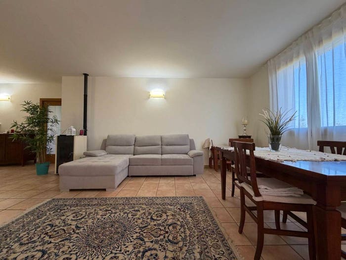 Casa quadrilocale in vendita in Via Tufi, Centro, Gemmano