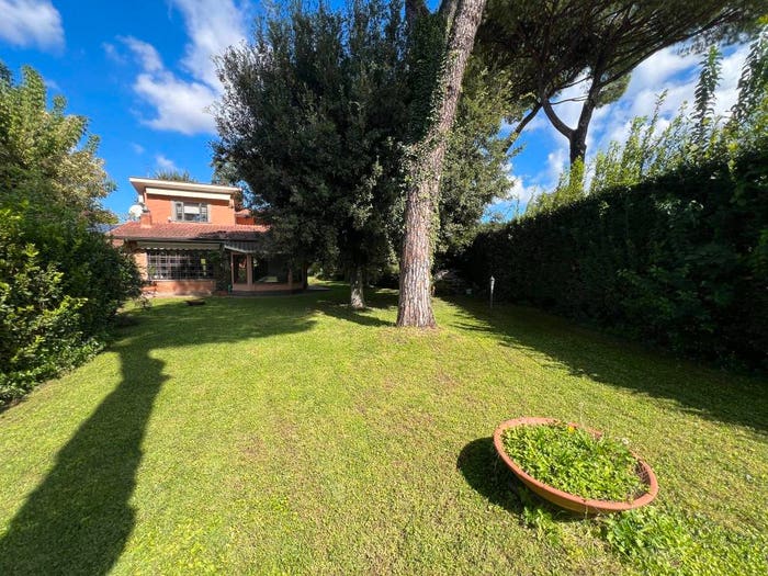 Casa quadrilocale in vendita in Via del Divino Amore, Frattocchie, Marino