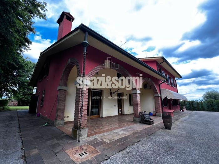 Casa con 6 locali in vendita in Frazioni di Camisano Vicentino, Camisano Vicentino