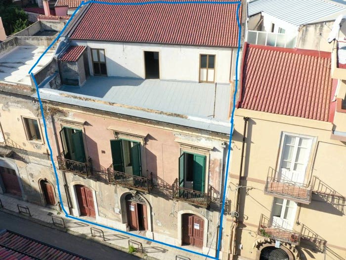 Casa con 6 locali in vendita in Via Placido Mandanici, Centro, Barcellona Pozzo di Gotto