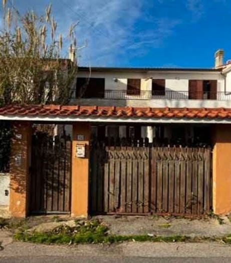 Casa quadrilocale in vendita in Via dello Scorpione, Colle Romito, Ardea