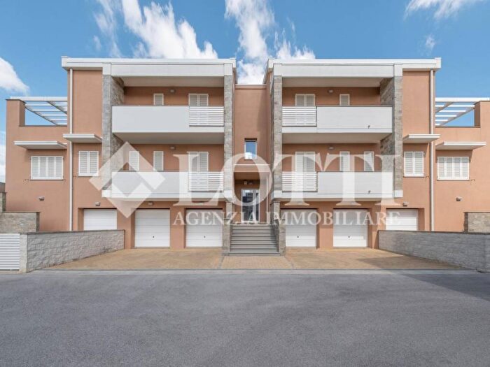 Appartamento trilocale in vendita in Via del Pino, Santa Lucia La Borra, Pontedera