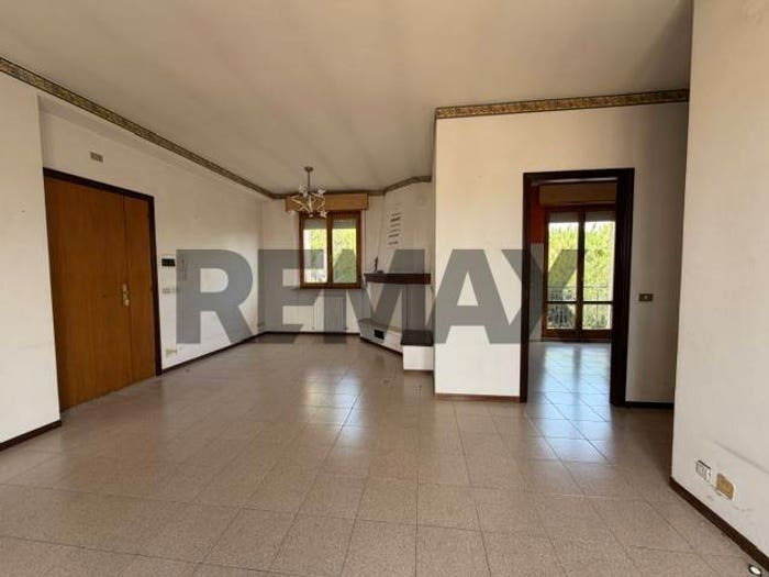 Appartamento trilocale in vendita in Via dei Mestieri, Centro, Falconara Marittima
