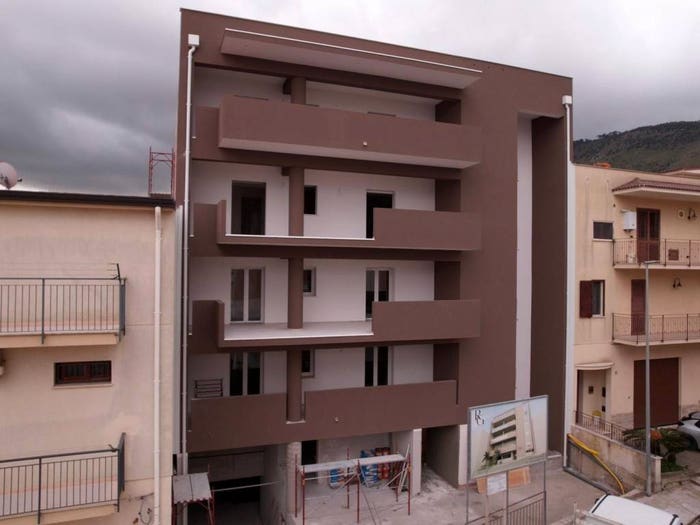 Appartamento con 5 locali in vendita in Via Pier Maria Rosso, Semicentro, Alcamo