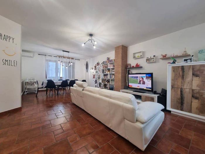 Casa con 5 locali in vendita in VIA IPPOLITO NIEVO, Semicentro, Aprilia