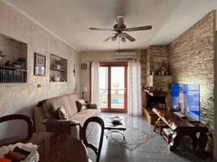 Casa con 6 locali in vendita in Via Domitiana, Baia Verde, Castel Volturno