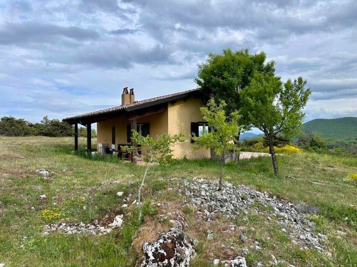 Casa bilocale in vendita in Via Villa Nuova snc, Carapelle Calvisio