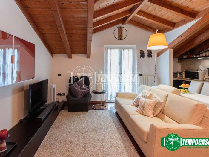 Appartamento trilocale in vendita in Via Morandi R A, Centro, Magnago