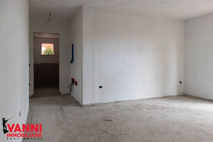 Appartamento con 6 locali in vendita in Via Monte Nevoso, Cecina Centro, Cecina