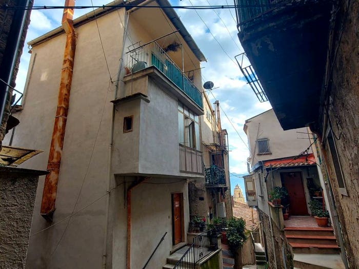 Casa quadrilocale in vendita in Piazza Roma, Aquara