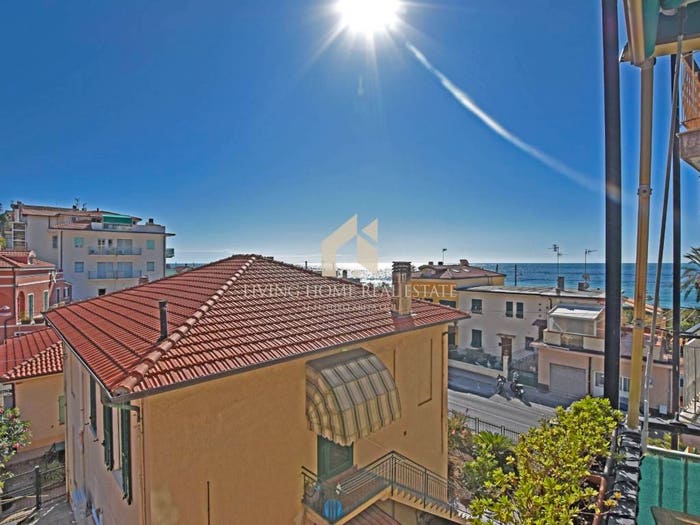 Appartamento trilocale in vendita in Via Arziglia, Arziglia Madonna della Ruota, Bordighera