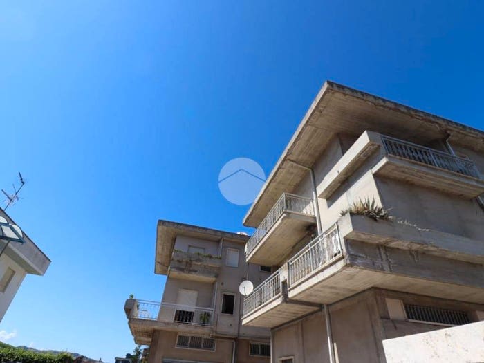 Appartamento con 6 locali in vendita in Via Montello, Centro, Giulianova