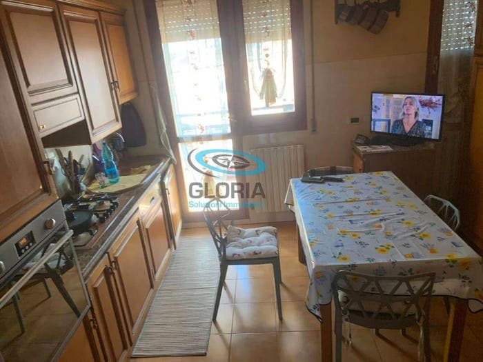 Appartamento con 5 locali in vendita in Via R Sassi, Centro, Fabriano
