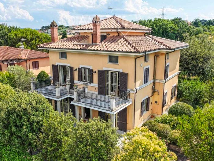 Casa con 6 locali in vendita in Pucciarelli, Castiglione del Lago