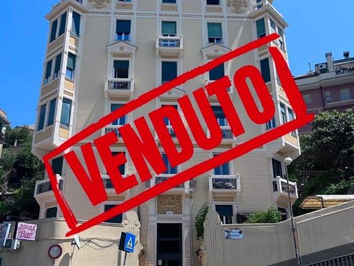 Appartamento quadrilocale in vendita in Via Napoli, Oregina, Genova