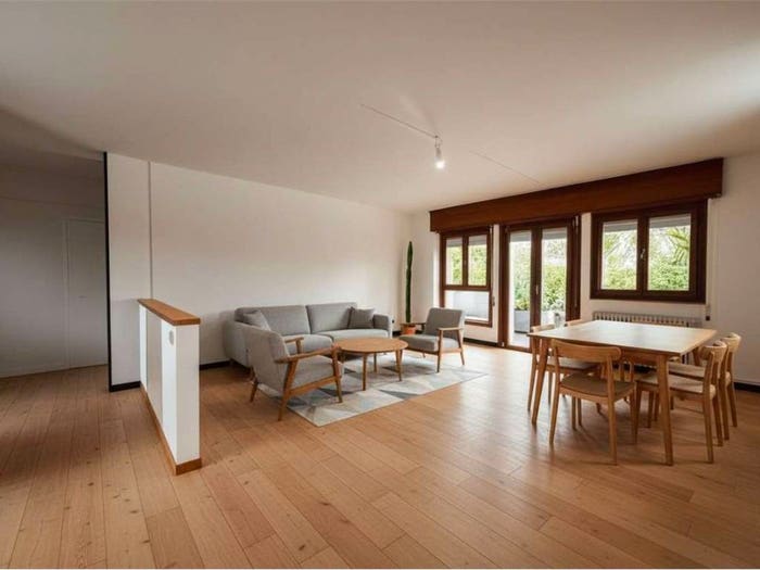 Appartamento con 5 locali in vendita in via monte boccaor, Centro, Montebelluna