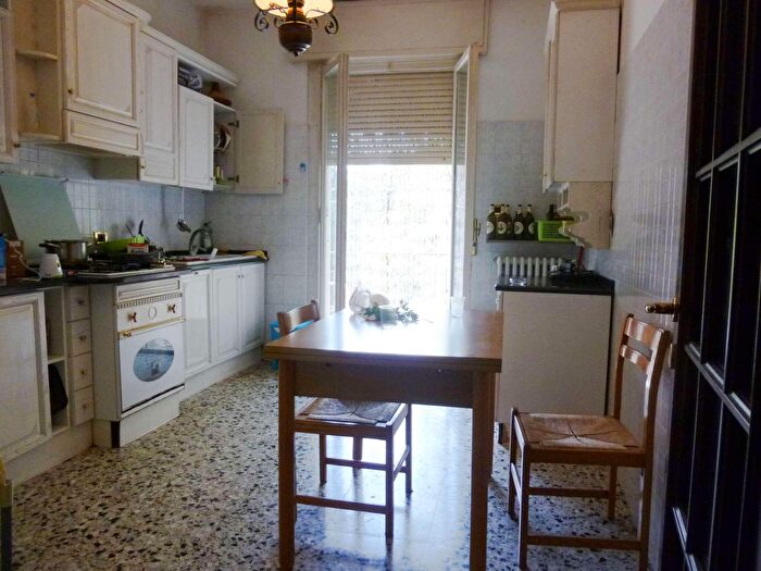 Appartamento con 5 locali in vendita in Via Galli, Forli'