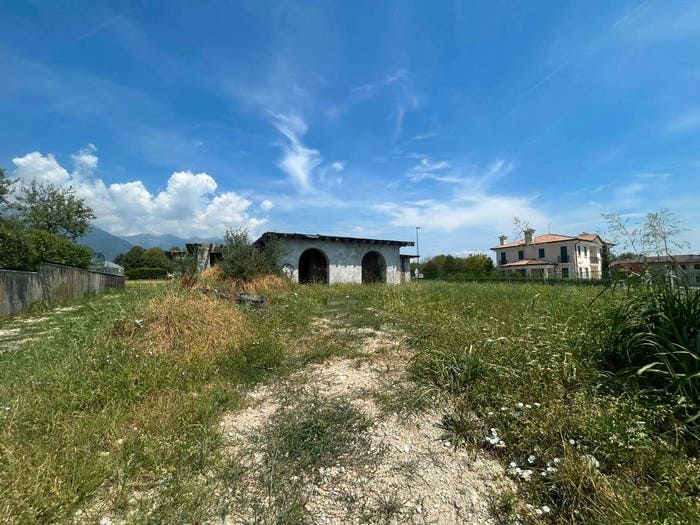 Casa quadrilocale in vendita in Via Menegoni, Fonte