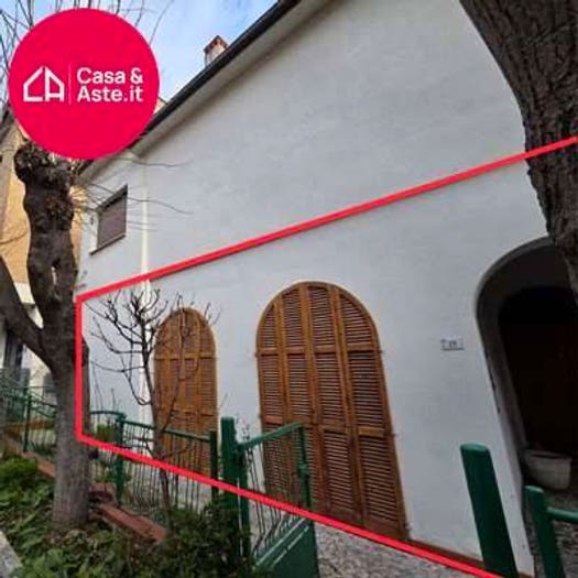 Appartamento con 5 locali in vendita in Viale Felice Cavallotti, Centro, Montegranaro