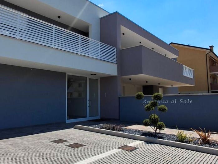 Appartamento con 5 locali in vendita in Via Salvo D'Acquisto, Centro, Limena