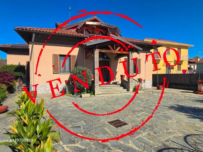 Casa con 6 locali in vendita in Via Gian Lorenzo Bernini, Centro, Caselle Torinese