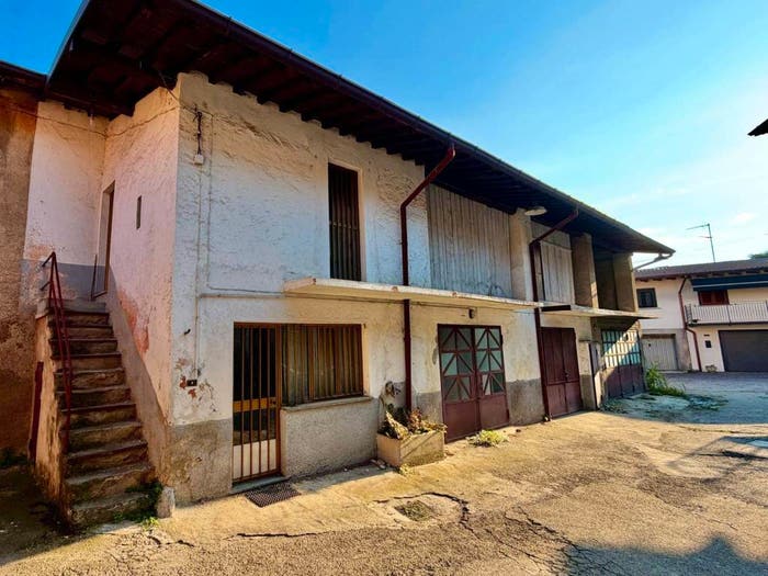 Casa quadrilocale in vendita in Via Giacomo Puccini, Centro, Guanzate