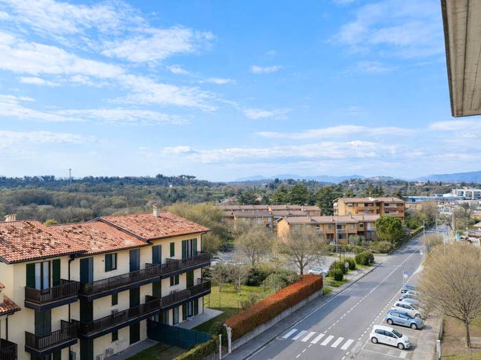 Appartamento quadrilocale in vendita in Via Mezzocolle, Desenzano Centro, Desenzano del Garda