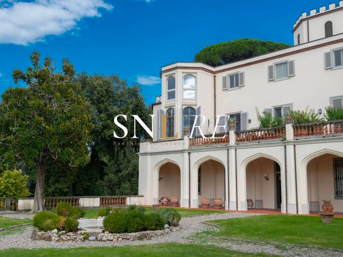 Appartamento con 6 locali in vendita in Via Benedetto Fortini, Fortini, Firenze