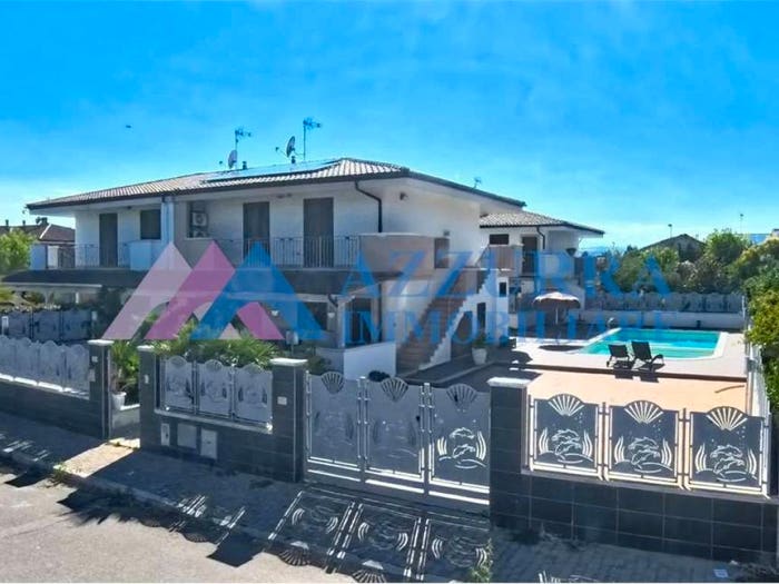 Casa con 6 locali in vendita in Via Giovanni Beltrame, Montenero di Bisaccia