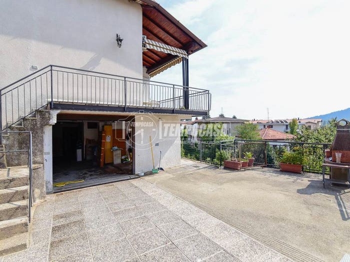 Casa trilocale in vendita in Via Roma, Centro, Tavernerio