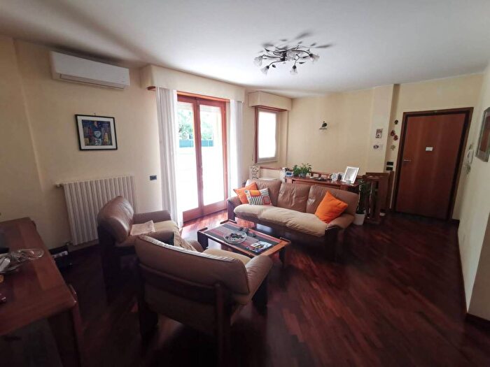 Appartamento trilocale in vendita in Via Salvatore Talevi, Pantano, Pesaro
