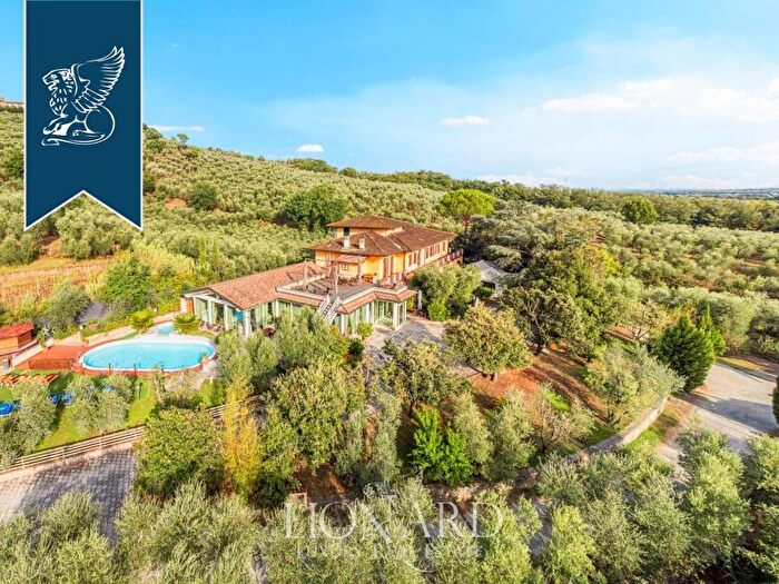 Casa con 6 locali in vendita in Pozzarello, Monsummano Terme