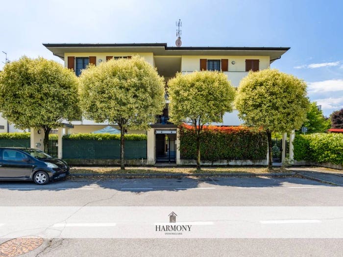 Appartamento trilocale in vendita in Via Celestino Gendarini, Pozzuolo Martesana