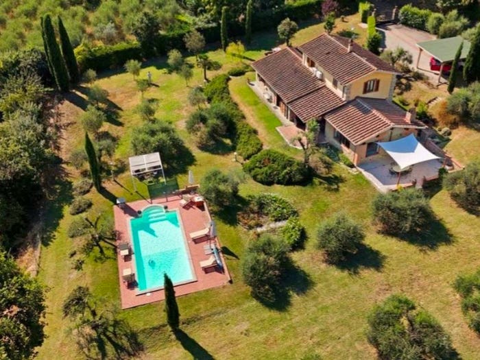 Casa con 6 locali in vendita in Case Sparse Cortona, Cortona