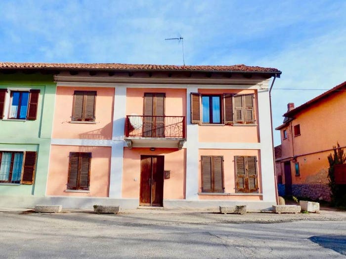 Casa con 6 locali in vendita in Centro, Calosso