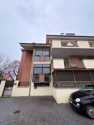 Appartamento trilocale in vendita in Via Madonna Due Ponti, Centro, Capena