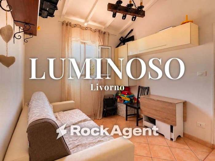 Appartamento bilocale in vendita in Via Giuseppe Garibaldi, Zola Galilei, Livorno