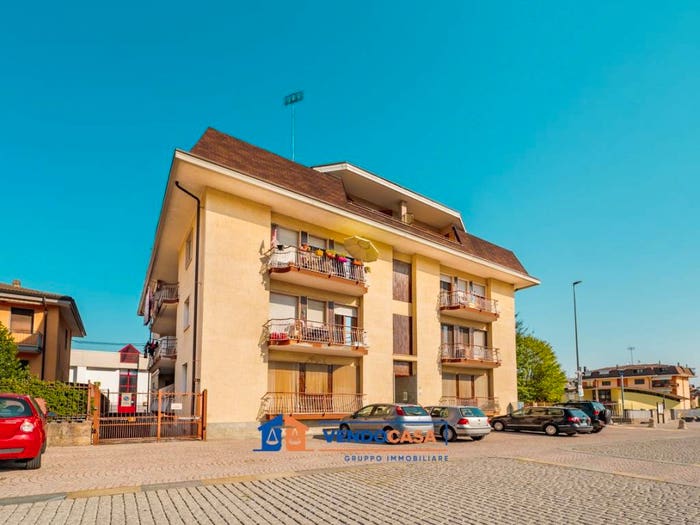 Appartamento trilocale in vendita in Piazza Don Chesta, Roccavione