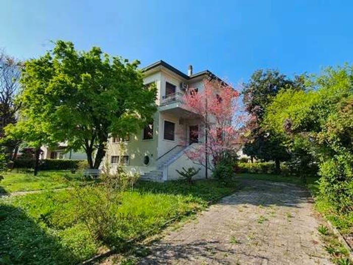 Casa con 6 locali in vendita in Via Terraglio No Number, Centro, Mogliano Veneto