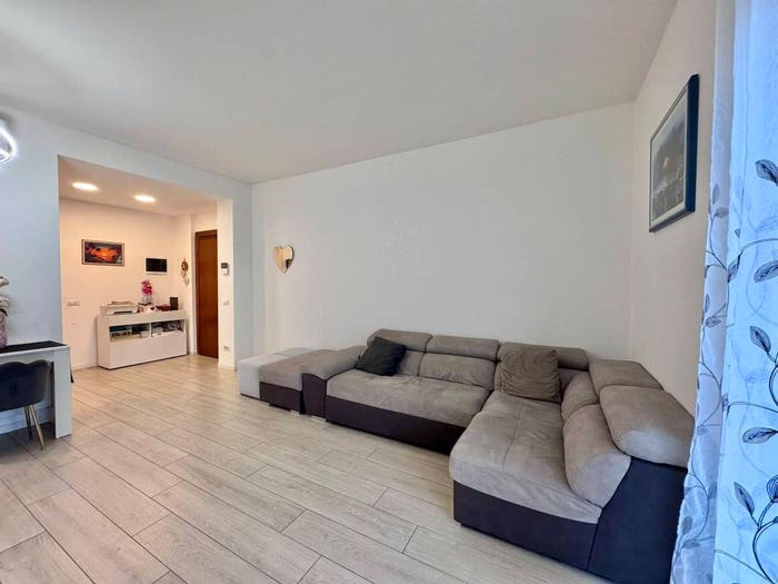 Appartamento trilocale in vendita in Via Vittorio Veneto, Bresso