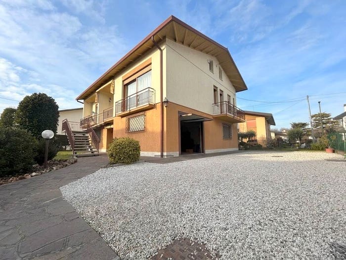 Casa quadrilocale in vendita in Via Giuseppe Mazzini, Mira Taglio, Mira