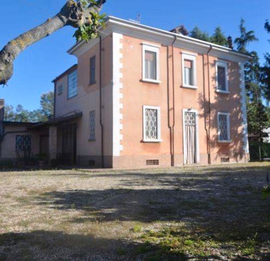 Casa con 6 locali in vendita in Via Garlazzolo, Centro, Codevilla