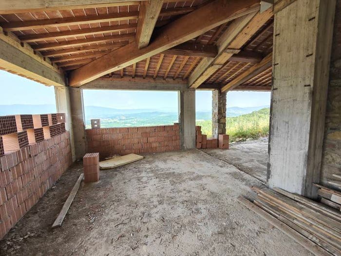 Casa con 5 locali in vendita in Centro, Bucine